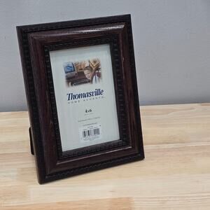 Thomasville Home Accents Wallace Picture Frame Wood Brown Walnut for 4x6 Photo